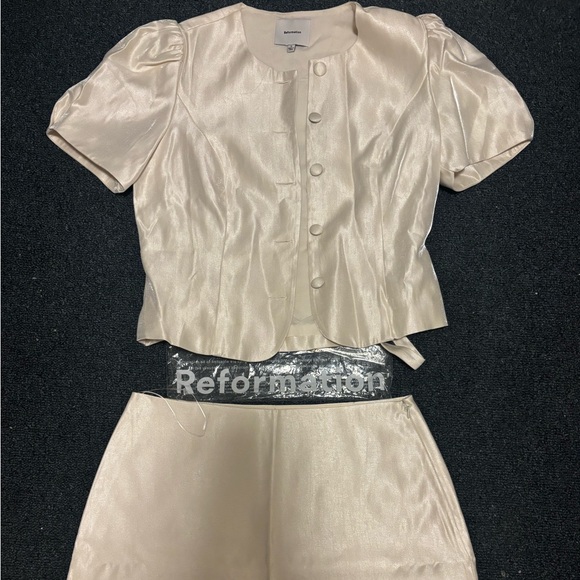 Reformation Mika Two Piece Set in Cream - Picture 5 of 7